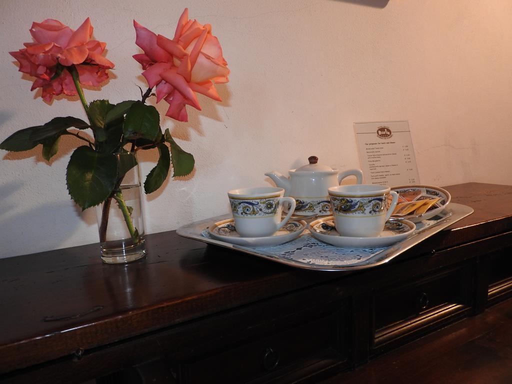 Relais Borgo Di Toiano Guest House Sovicille Luaran gambar
