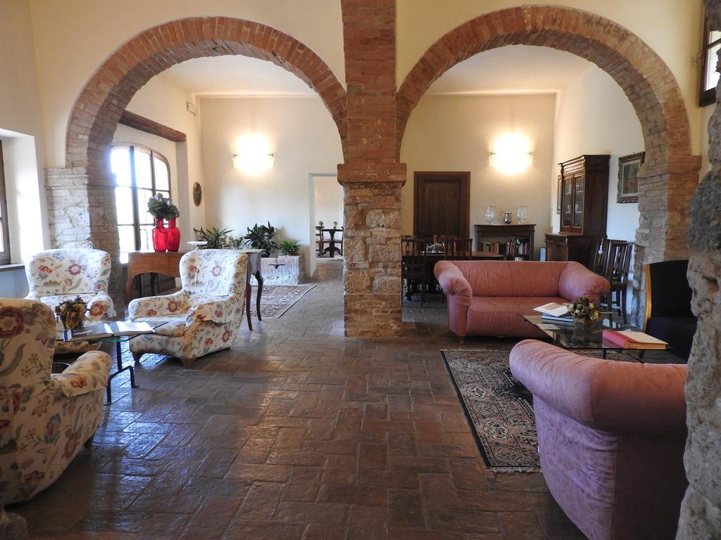 Relais Borgo Di Toiano Guest House Sovicille Luaran gambar