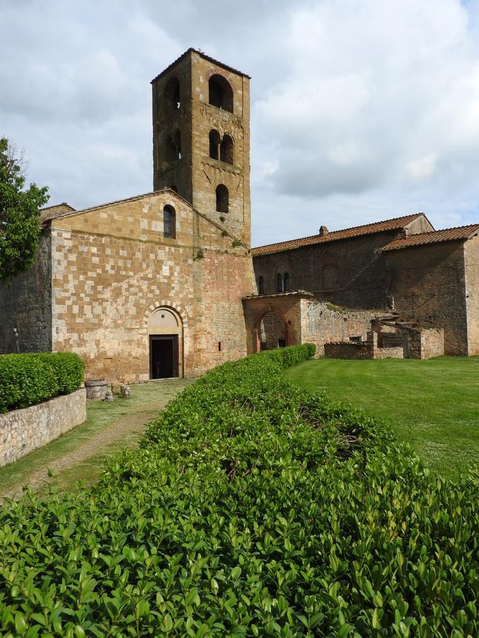 Relais Borgo Di Toiano Guest House Sovicille Luaran gambar